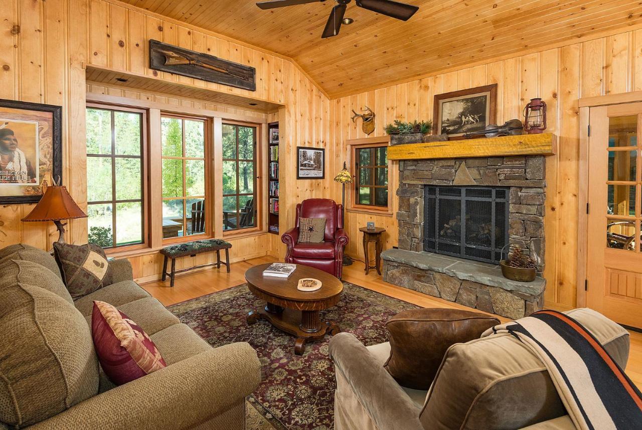 Lake Creek Lodge ベンド エクステリア 写真