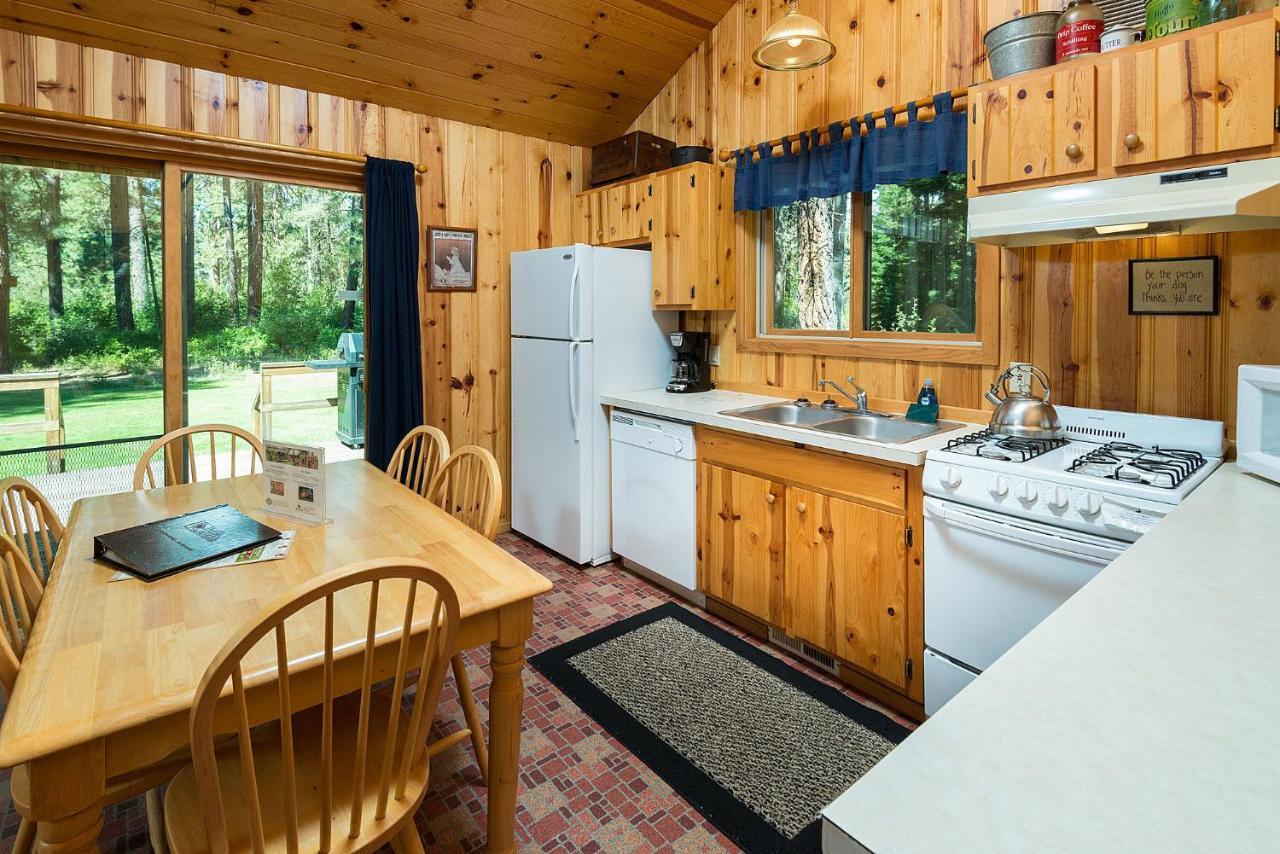 Lake Creek Lodge ベンド エクステリア 写真