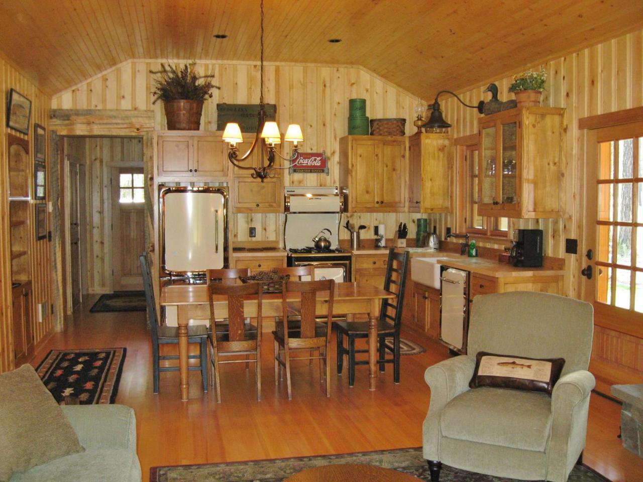 Lake Creek Lodge ベンド エクステリア 写真